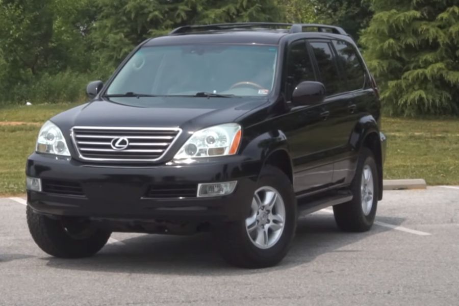 a featured image for Lexus GX 470 Towing Capacity [2023 Update]